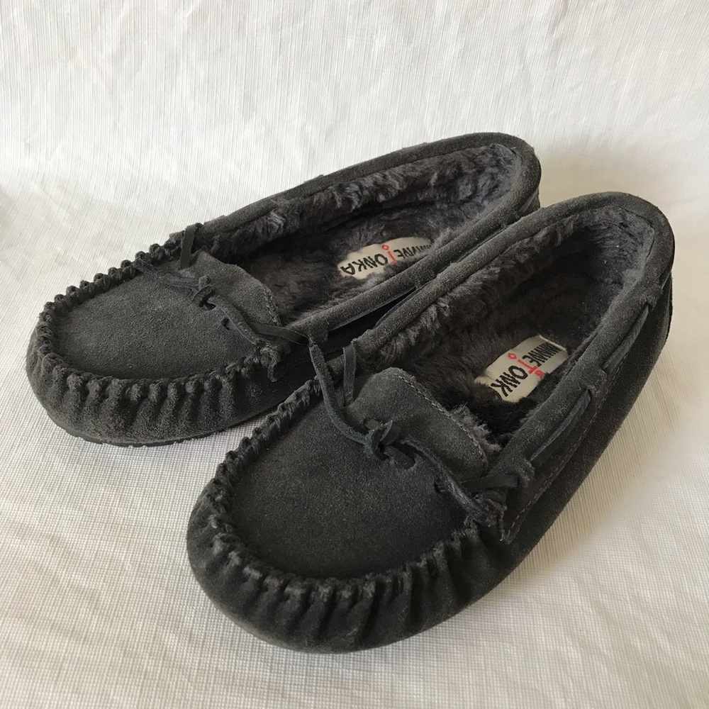 Minnetonka Moccasin Leather Faux Fur Slippers